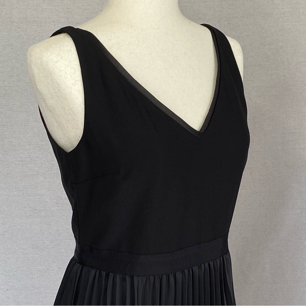 Banana Republic Pleated Fit Flare Sleeveless Dress - Picture 11 of 14
